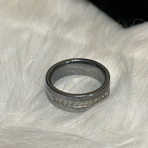 Size 12 Dual Silver Tone Rhinestones Ring - Picture 10 of 13